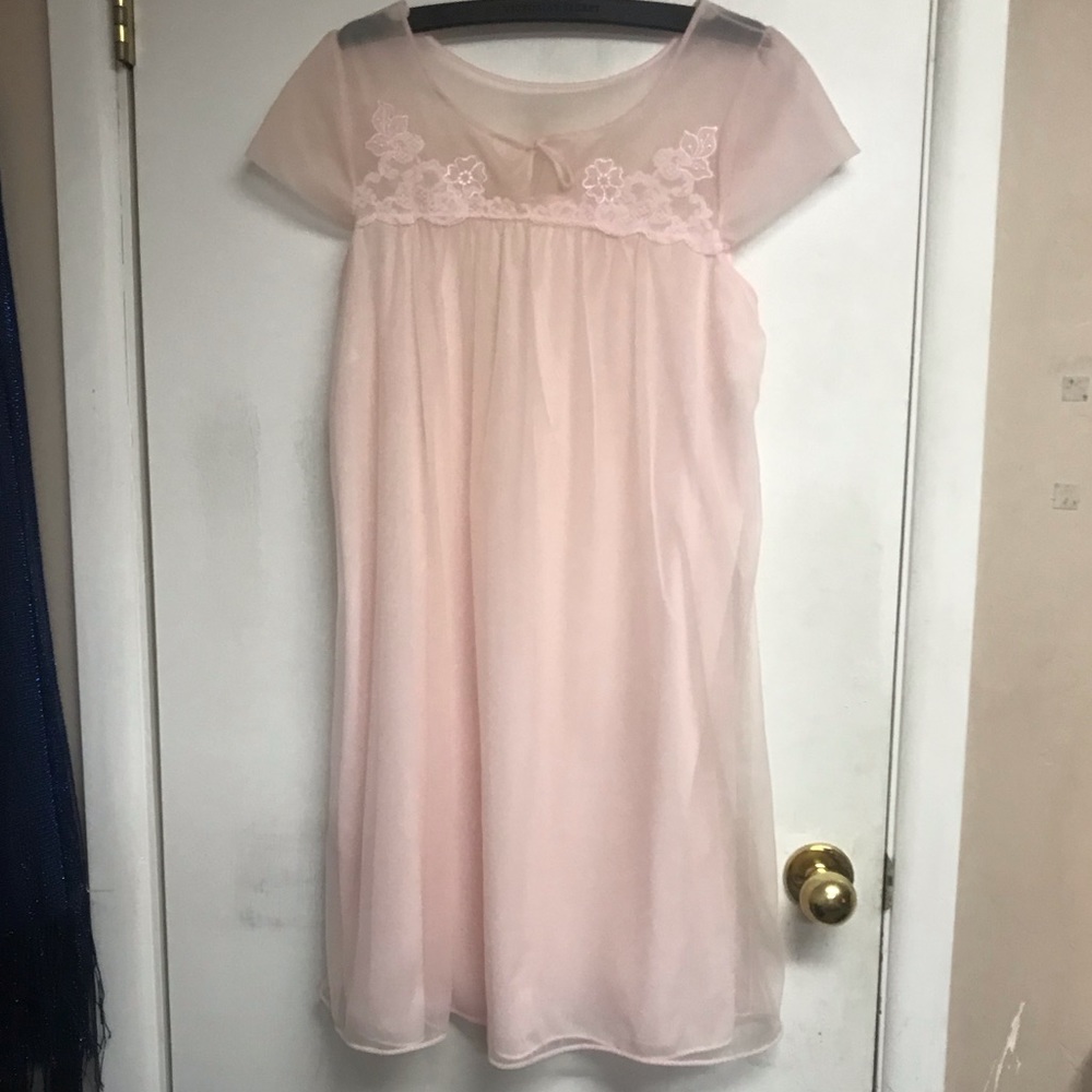 JC Penny | Gorgeous vintage nightgown size s